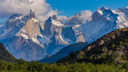 Prohíben entrada a Chile por un año a israelí que encendió cigarrillo en Torres del Paine