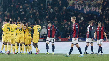   AC Milan goleó a Bologna y sigue a la caza del líder Inter en la Serie A 
