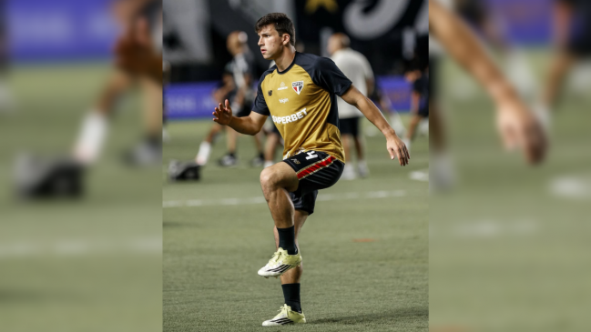 Sao Paulo de Gonzalo Tapia salvó una igualdad ante Santos