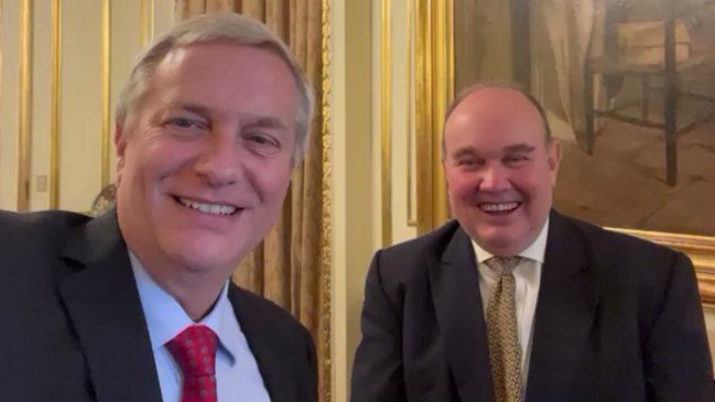 Carnet fetal y cárcel con culebras: las propuestas de López Aliaga, el Opus Dei que lidera la presidencial en Perú