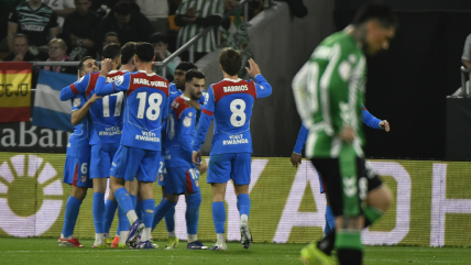 Atlético de Madrid goleó y eliminó al Betis de Pellegrini de la Copa del Rey