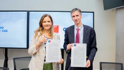   CGE y SENAPRED firman acuerdo de colaboración para acelerar la reconstrucción de viviendas afectadas por incendios forestales 