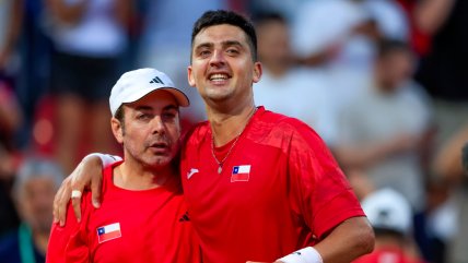   Copa Davis: Barrios celebró con todo en el Court Central del Nacional tras batir al serbio Lajovic 