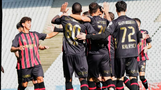 Igor Lichnovsky debutó en el colista de la Superliga turca con un triunfo