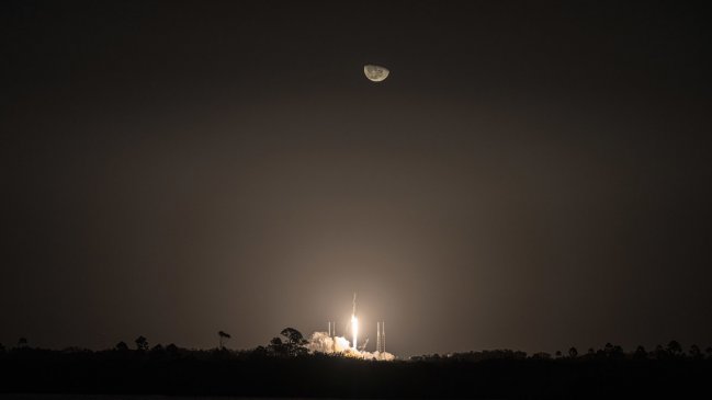 Elon Musk: SpaceX priorizará la construcción de una ciudad en la Luna y no en Marte