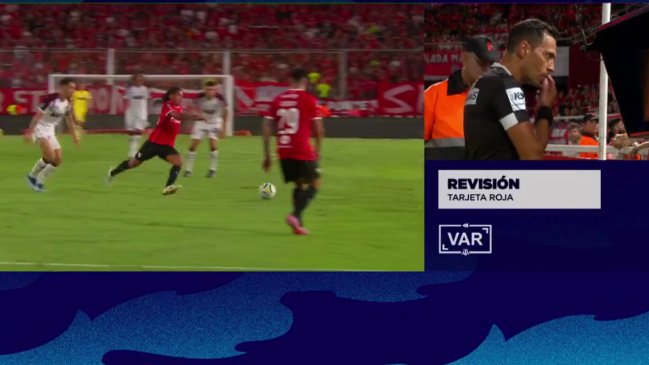 [VIDEO] Cabral fue expulsado por un planchazo al final del partido entre Independiente y Lanús