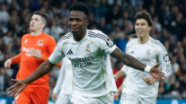 Vinicius lideró con un doblete la goleada de Real Madrid ante Real Sociedad en La Liga