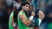 Alcaraz se estrenó con triunfo en el ATP de Doha y alcanzó 150 victorias en pista dura