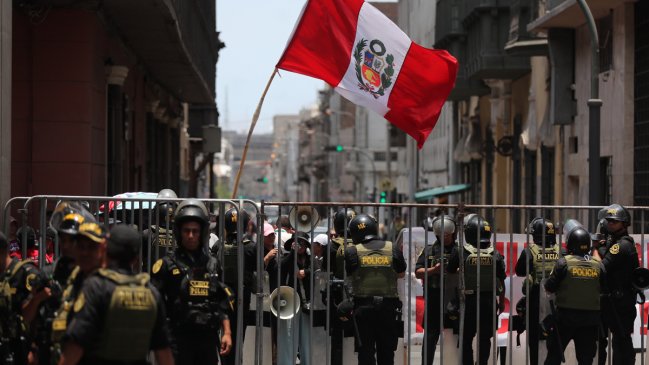 Los cuatro candidatos a dirigir Perú tras la destitución de José Jerí