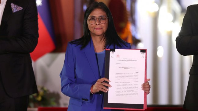 Venezuela aprobó histórica amnistía: Rodríguez pide aplicarla con "máxima celeridad"