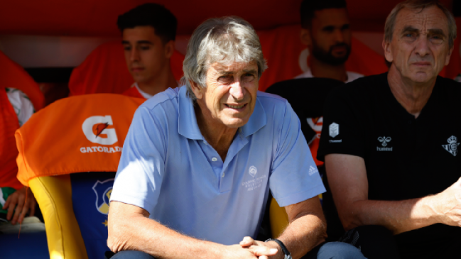 "No estuvo acertado en los cambios": Prensa española criticó a Pellegrini tras empate de Betis
