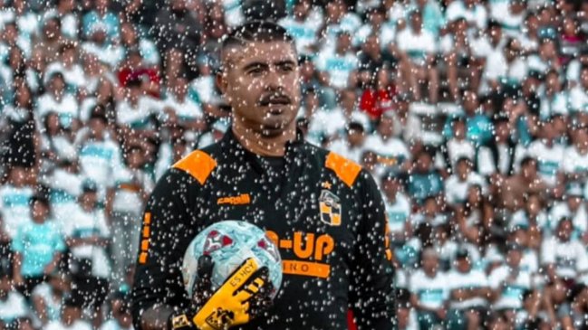 Diego Sánchez respondió con sarcasmo a los insultos de la hinchada de Universidad Católica