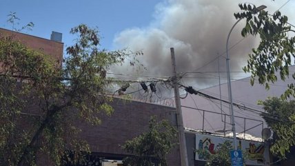 Explosión por acumulación de gas dejó tres heridos en Barrio Meiggs