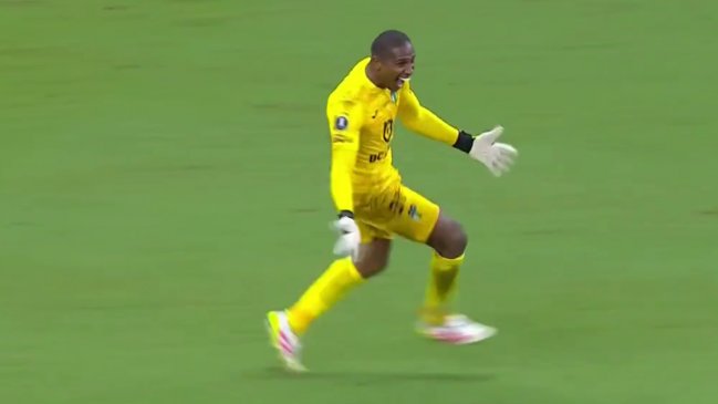   [VIDEO] Carabalí fue héroe de O'Higgins al atajar dos penales en la tanda ante Bahía en la Libertadores 