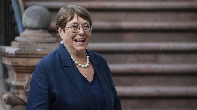"Incomprensible": Republicanos lamentan ausencia de Bachelet en el cambio de mando