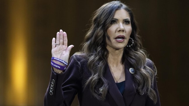 Trump cambió a su ministra de Seguridad, figura central de la lucha anti migratoria