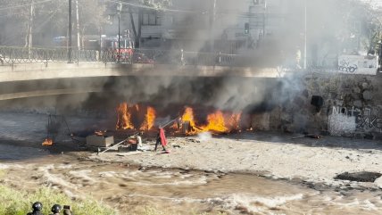  Operativo contra rucos en el Mapocho terminó con carpa incendiada  
