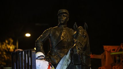 Después de cinco años, la estatua de Baquedano volvió a Plaza Italia