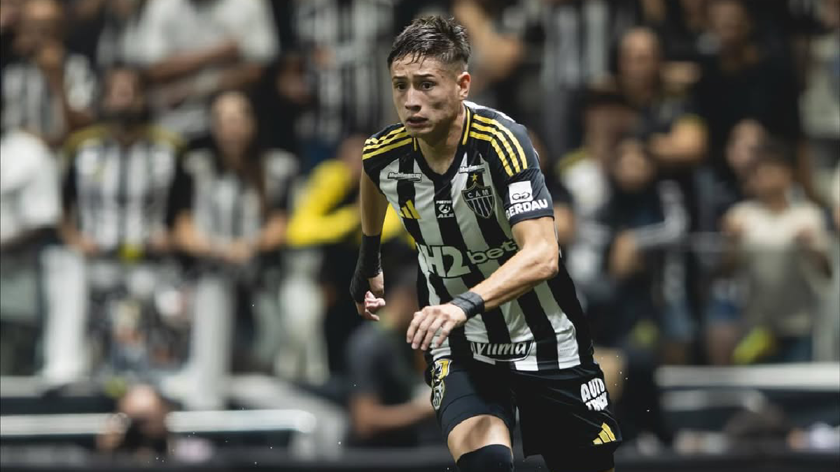 Iván Román fue titular en el triunfo de Atlético Mineiro ante Internacional en el Brasileirao