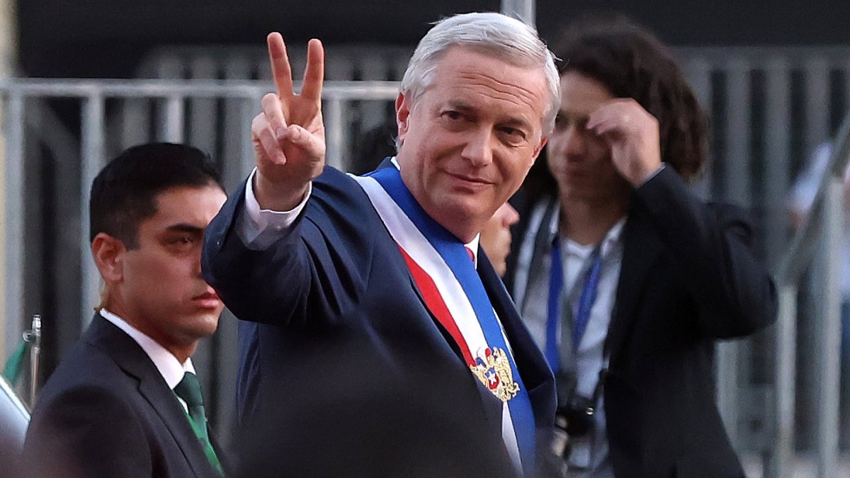 Auditorías internas y Escudo Fronterizo entre los primeros decretos de Kast