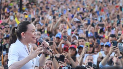 Más de 10 mil venezolanos acompañaron a María Corina Machado en el centro de Santiago