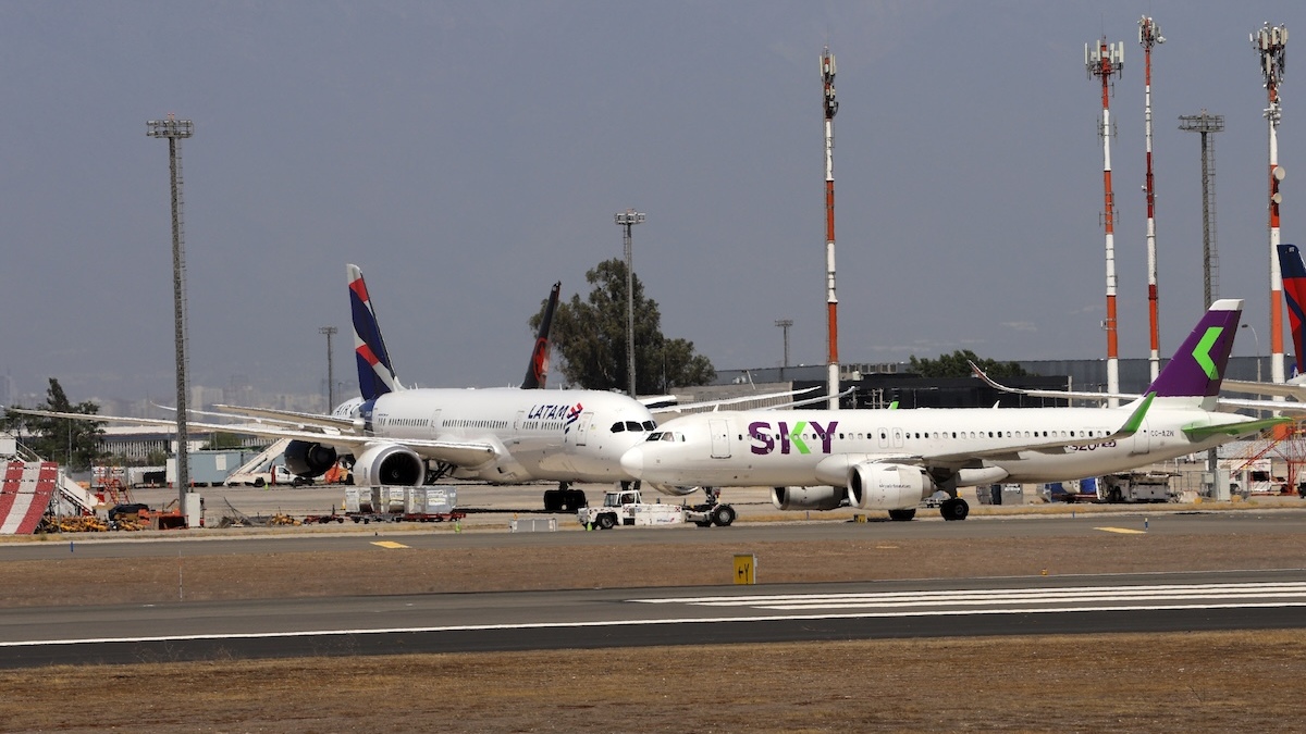 Aerolíneas advierten que alza sostenida del petróleo tendrá efectos en las tarifas