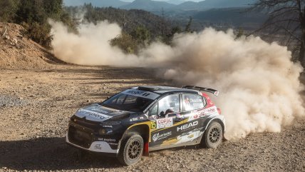   Gerardo Rosselot celebró en la primera etapa del Rally Mobil en Curicó 