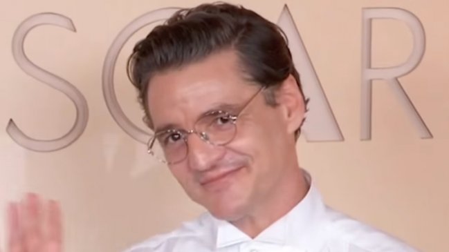 Pedro Pascal estrenó nuevo look en la alfombra roja de los Oscar 2026