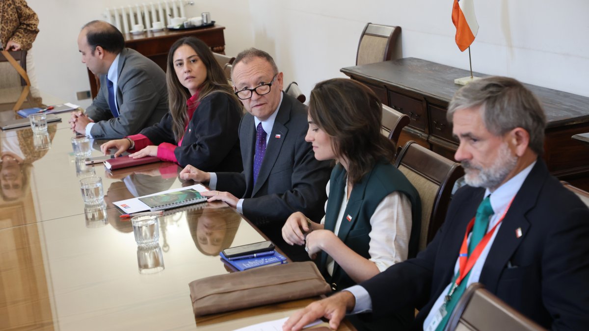 Gobierno de Kast tuvo su primer comité político ampliado en La Moneda ...