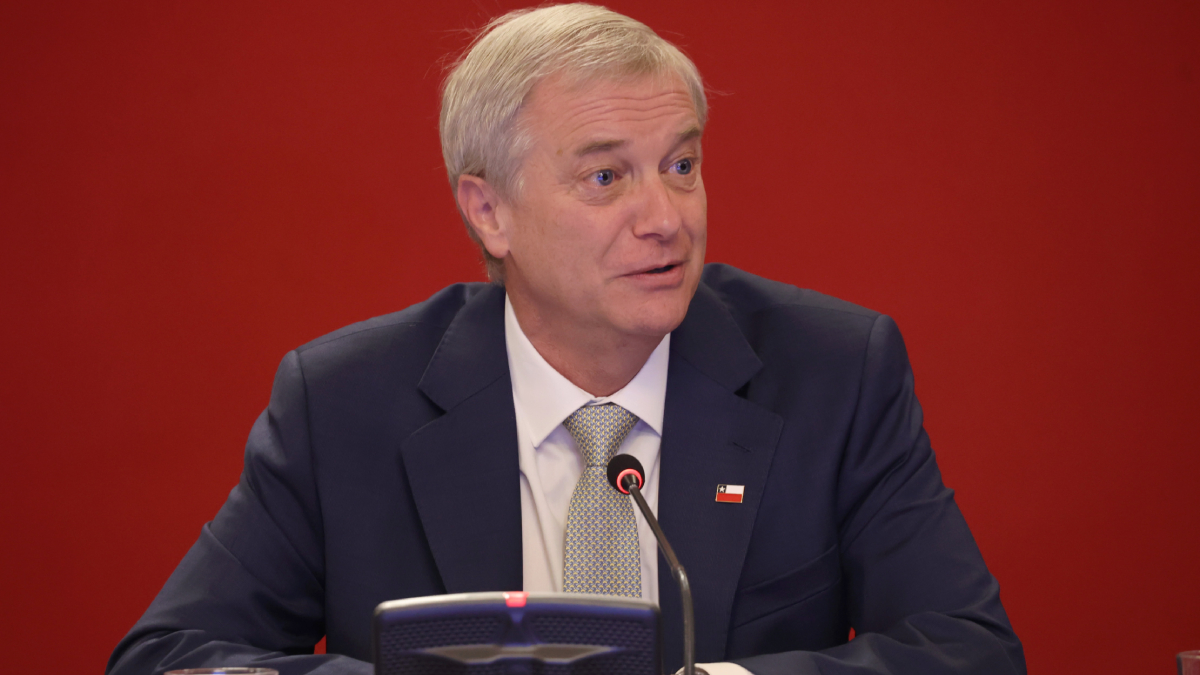 Oposición acusa "poca voluntad" de Kast en derechos laborales y un actuar "antidemocrático"