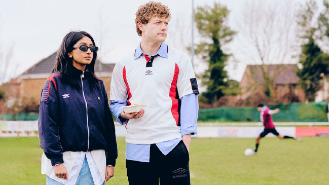 Club amateur inspiró nueva colección de de vestimenta urbana estilo retro