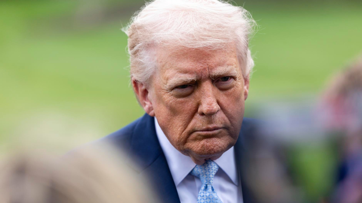 Trump dice que atacará las centrales eléctricas de Irán si no abre el estrecho de Ormuz