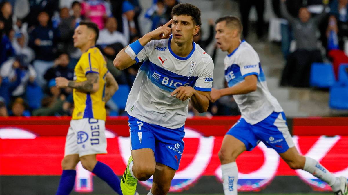 [VIDEO] Justo Giani aprovechó un penal sancionado tras revisión en el VAR y anotó el 1-1 para la UC