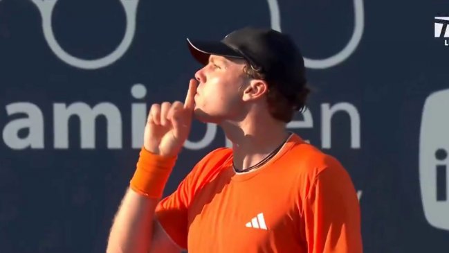 [VIDEO] El provocador gesto de Michelsen a los hinchas chilenos tras vencer a Tabilo en Miami