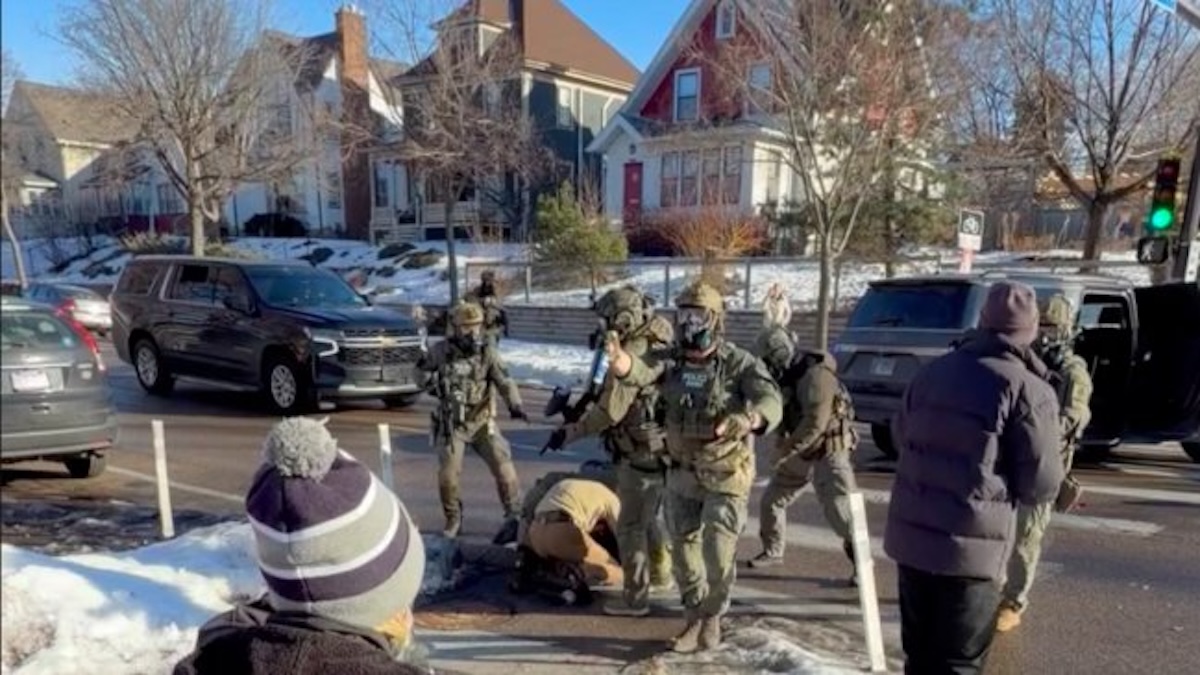 Minnesota demandó al gobierno Trump por investigación de fatales tiroteos del ICE