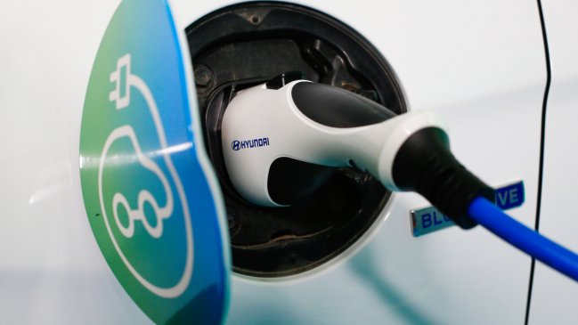 Ventas globales de vehículos eléctricos superarán los 23 millones de unidades en 2026