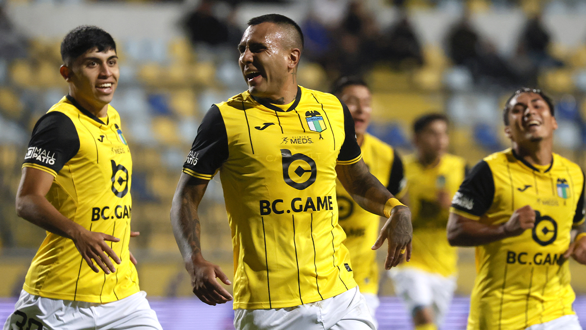 O'Higgins tumbó a Everton y arremetió en el liderato de su grupo en la Copa de la Liga