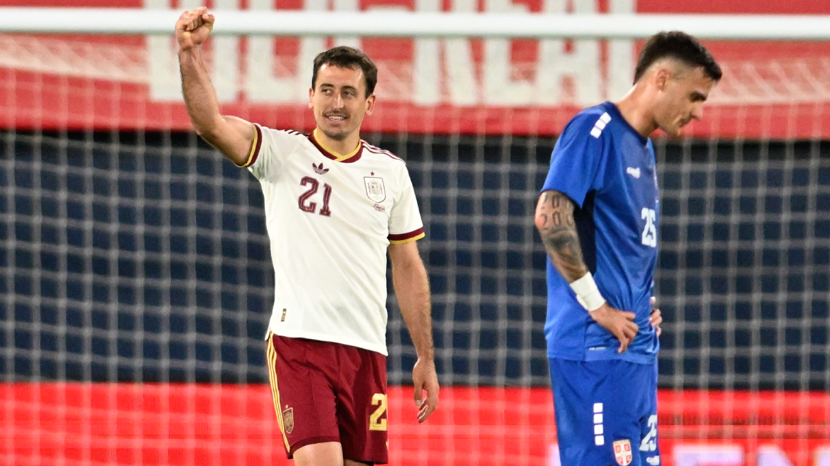 [VIDEOS] ¡Golazos! Mikel Oyarzabal se lució con un notable doblete para España ante Serbia