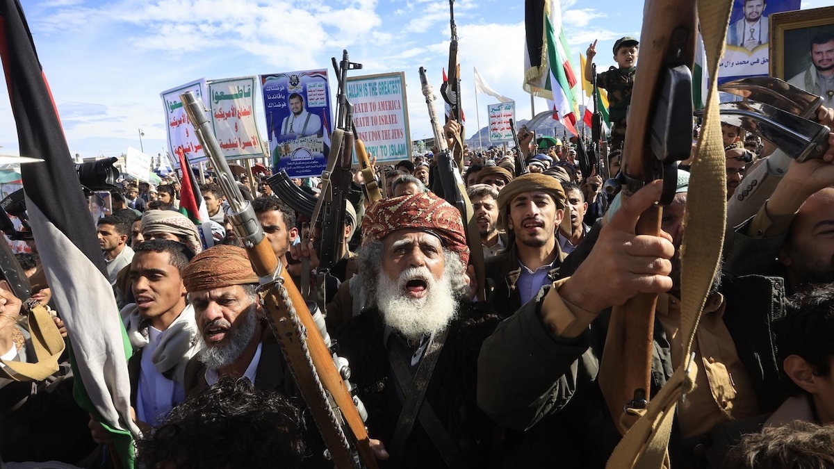 Un mes de guerra en Irán: Yemen entra en escena y Trump "decepcionado" critica a la OTAN