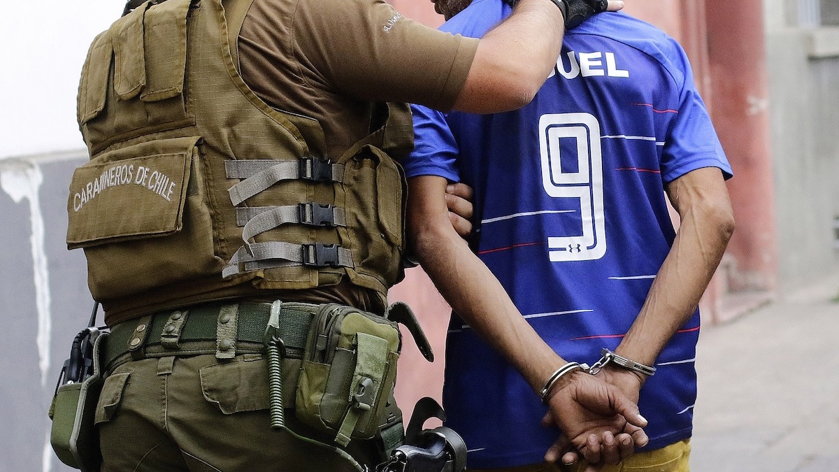 Persecución en Ruta 68 terminó con tres detenidos tras violento robo a farmacia