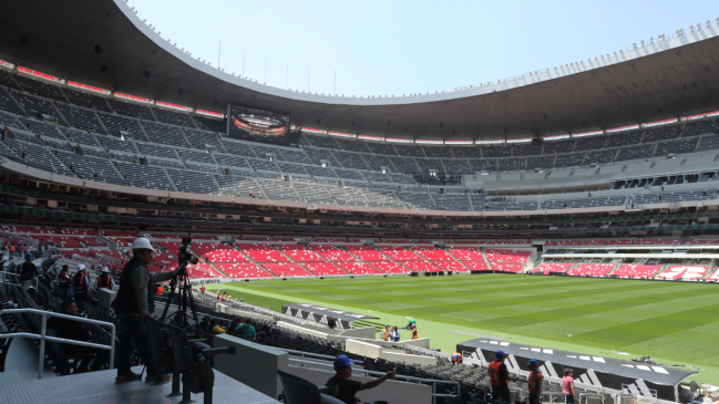 Hincha murió tras saltar entre pisos del Estadio Azteca en el amistoso de México y Portugal
