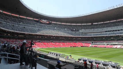 Hincha murió tras saltar entre pisos del Estadio Azteca en el amistoso de México y Portugal