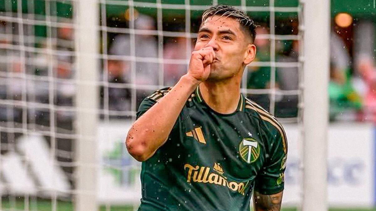 Felipe Mora volvió a aparecer en la órbita de Universidad de Chile