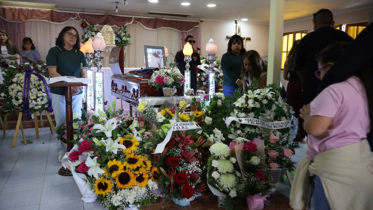 Calama despidió a inspectora con un multitudinario cortejo: "Nunca había visto tanta flor"