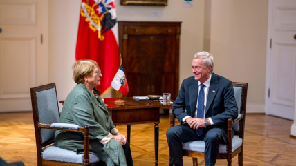 Kast tras retiro de apoyo a Bachelet y le pidió 