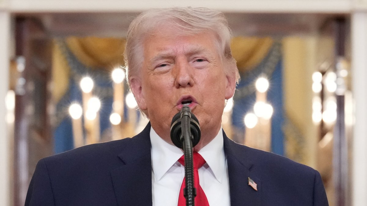 EE.UU. atacará Irán con "mucha fuerza" en las próximas dos semanas, adelantó Trump