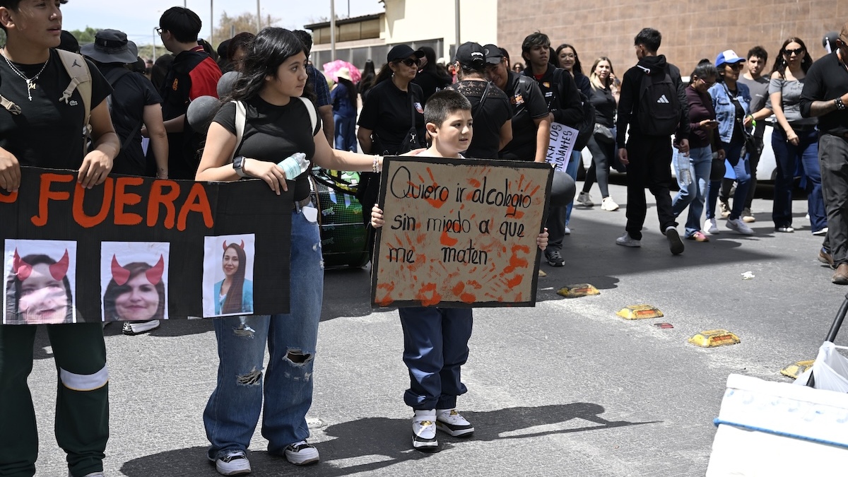 Calama: Estudiantes y profesores marcharon para pedir mayor seguridad en los colegios