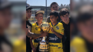 Cadetes de Everton posaron con el trofeo de la Libertadores de Santiago Wanderers sub 20