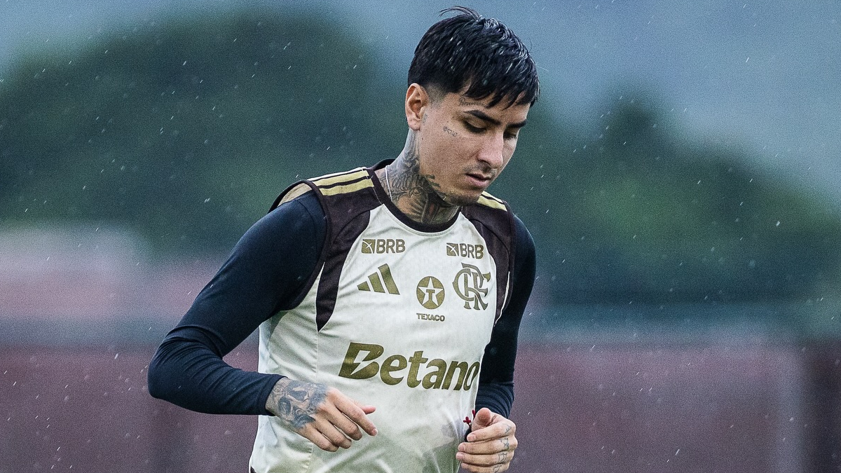 "Perjudicó al equipo": DT de Flamengo recriminó a Erick Pulgar por la expulsión ante Bragantino