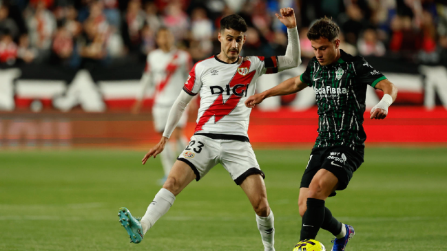 Lucas Cepeda se quedó en la banca en derrota de Elche ante Rayo Vallecano